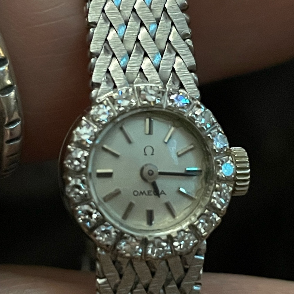 Rare Vintage 18k White Gold Diamond-Set Bracelet Watch circa 60/70’s